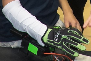 A glove to touch virtual reality